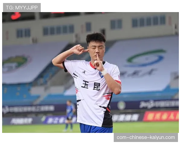 云南玉昆高位压迫显威 射正比8-1碾压泰山展进攻效率 云南玉昆高位压迫显威 射正比8-1碾压泰山展进攻效率